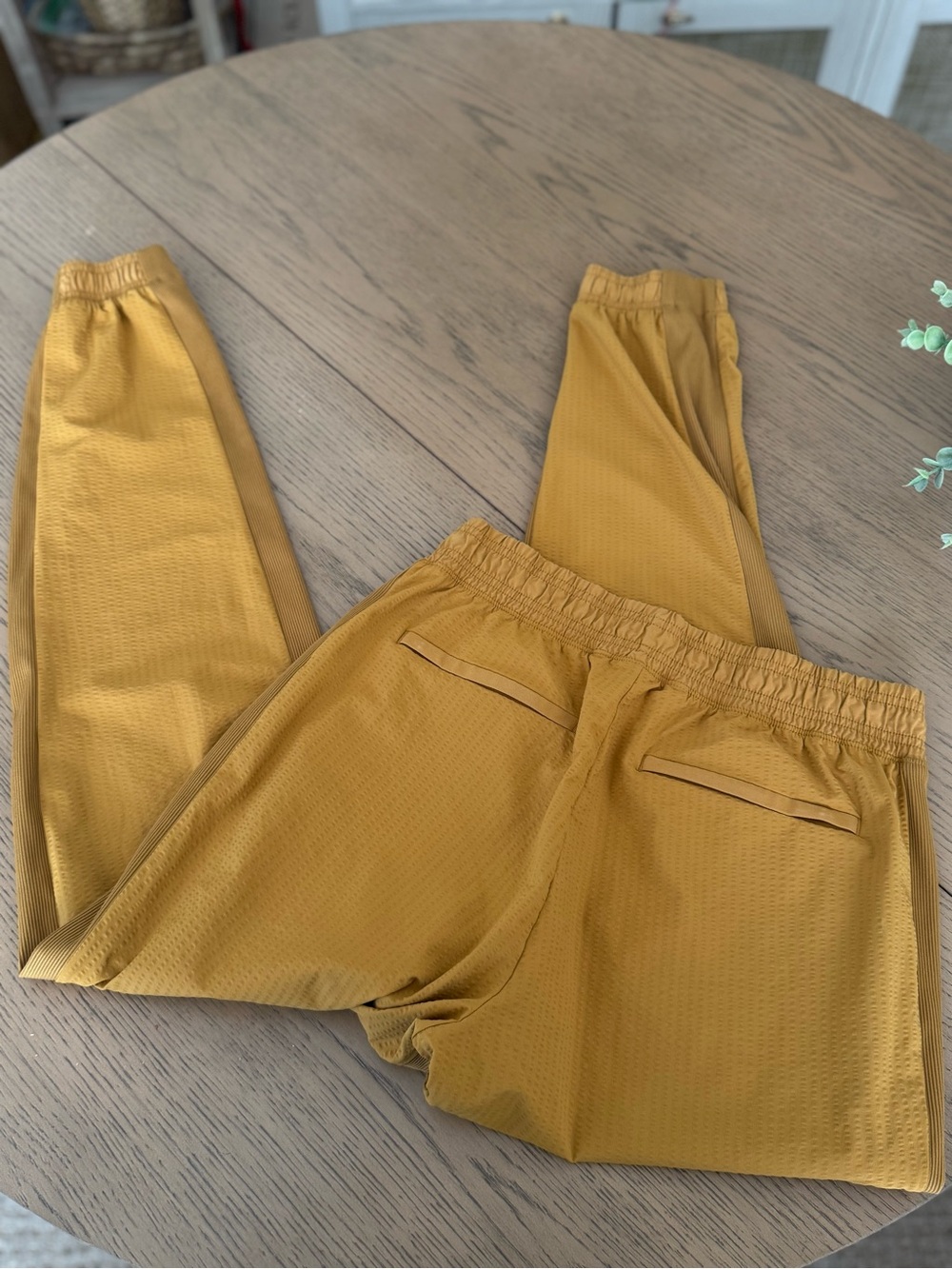 Athleta Textured Brooklyn Jogger Pants Women’s 4 Light Stretch Comfort - Picture 4 of 8